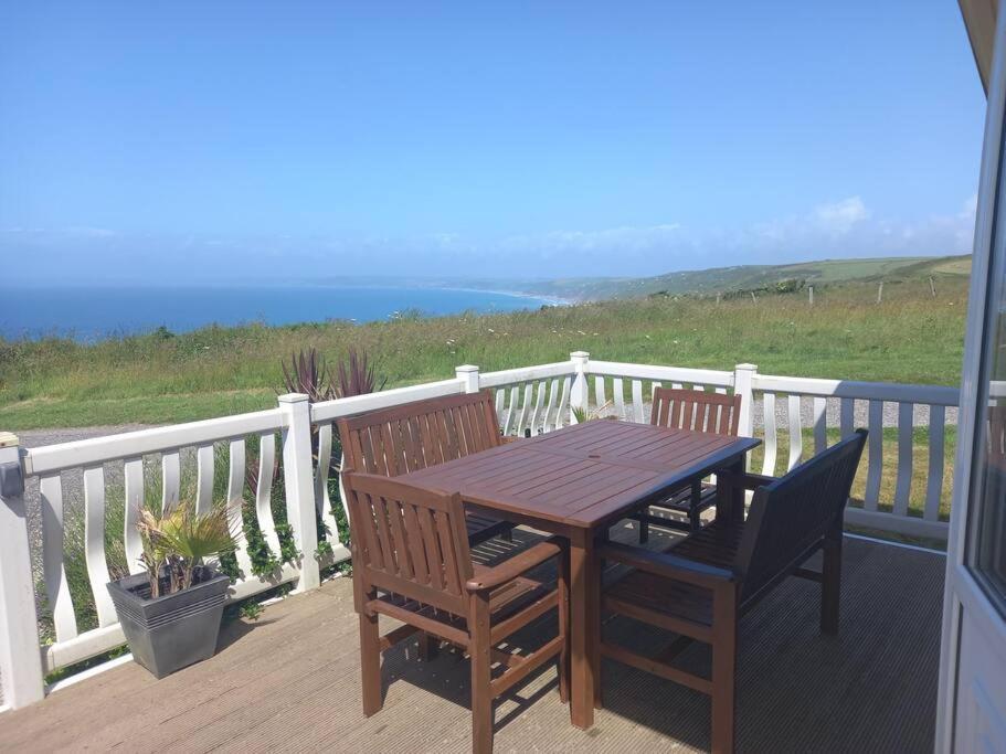 Bay View - Fantastic Views Of Whitsand Bay Torpoint Exteriör bild